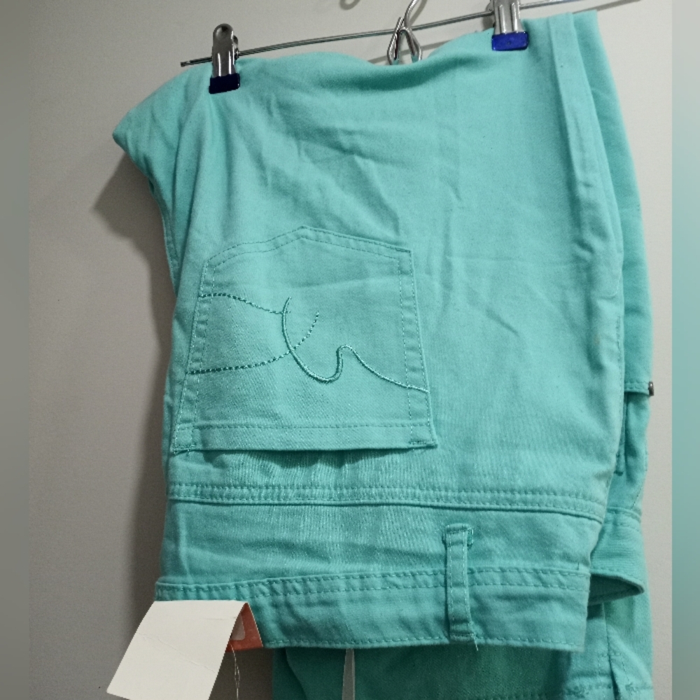 Turquoise Capri Shorts with Pocket Detail